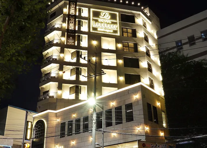 Hotel Londoner Gwangan 3*
