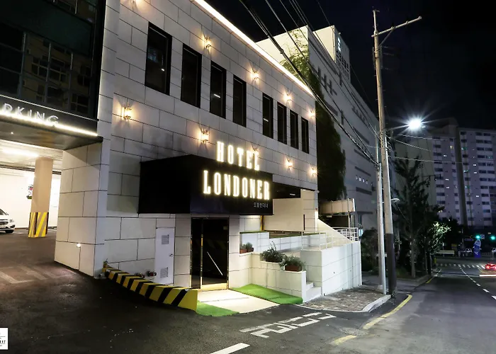Hotel Londoner Gwangan 3*