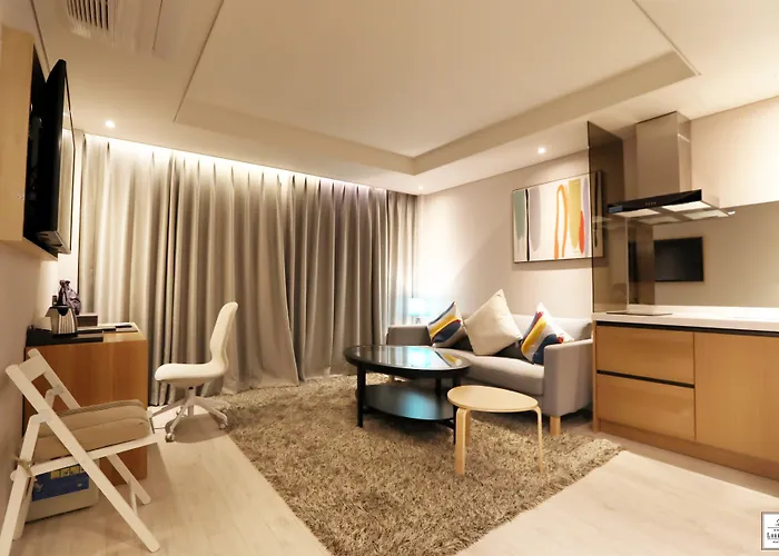 Hotel Londoner Gwangan 3*
