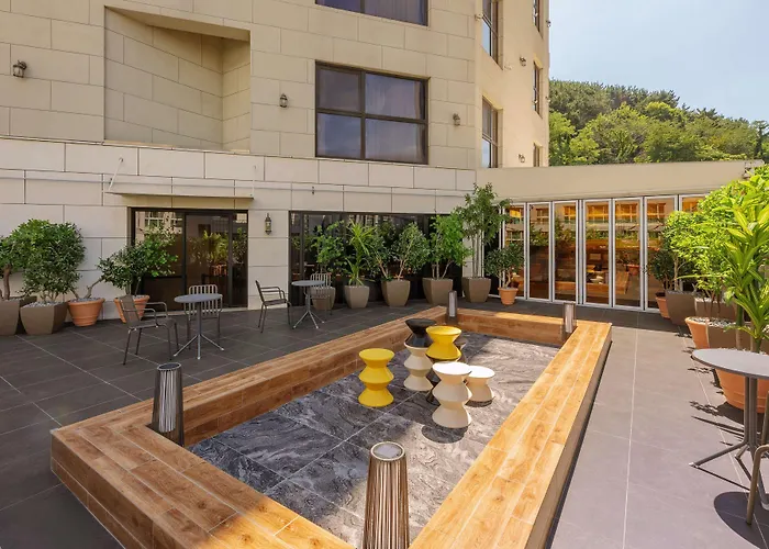 Hotel Londoner Gwangan 3*